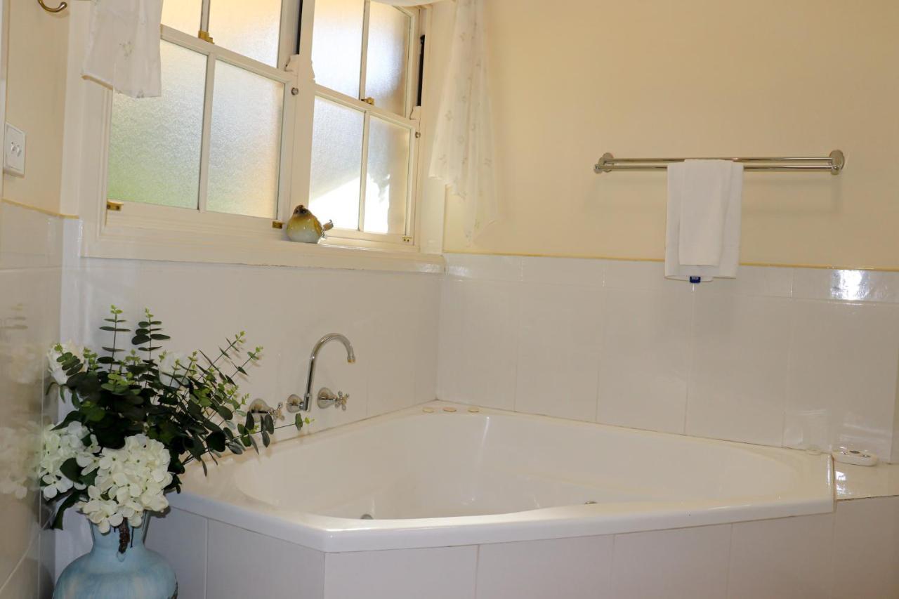 Plumes Boutique Bed & Breakfast Tamworth Buitenkant foto